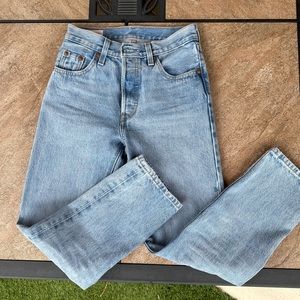 Levi’s Medium Wash Jeans